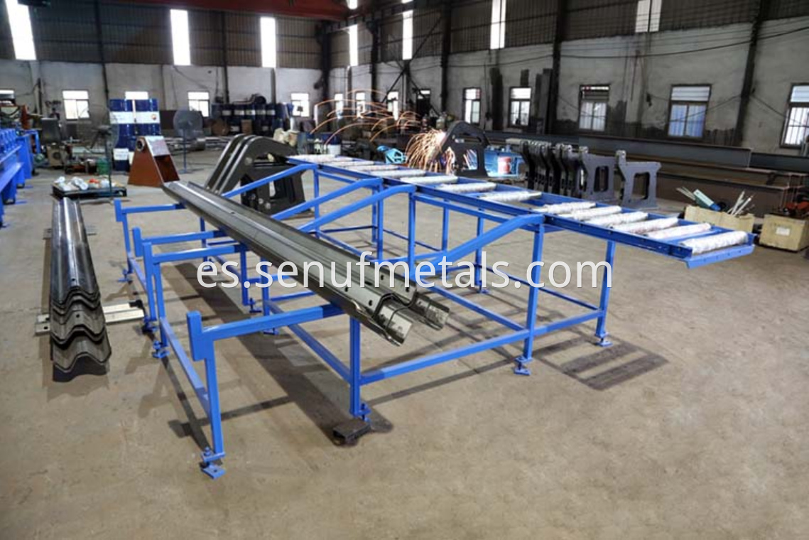 highway guardrail forming machine exit rack